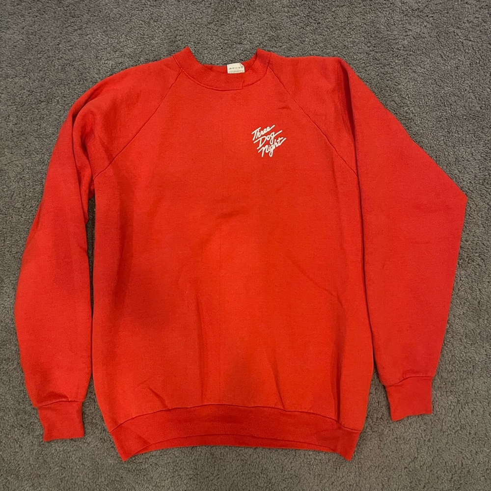 Thrifted Vintage Three Dog Night Red Sweatshirt, size XL.